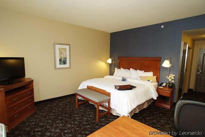 Hampton Inn & Suites Chicago Deer Park Room photo
